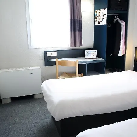 호텔 Puget-sur-argens 2*