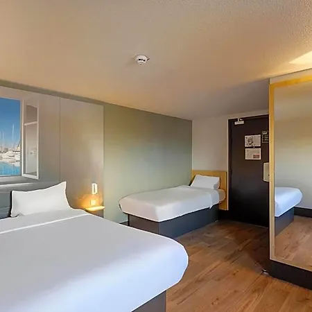Hotel Puget-sur-argens 3*