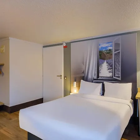 Puget-sur-argens Hotel 3*